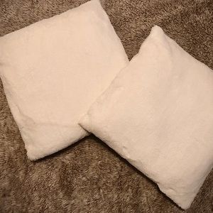 Throw Pillows